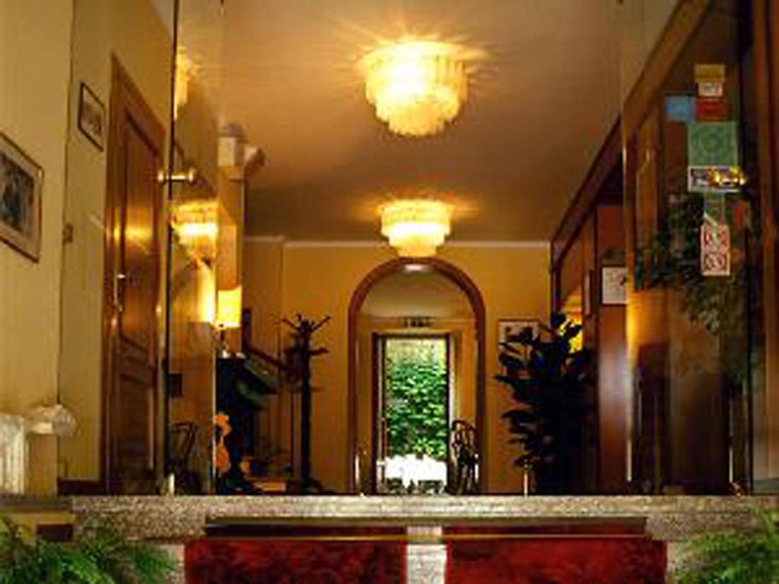Hotel Bonconte Urbino Esterno foto