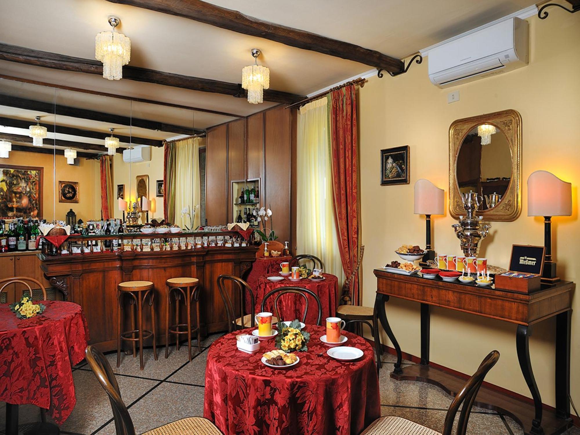 Hotel Bonconte Urbino Esterno foto