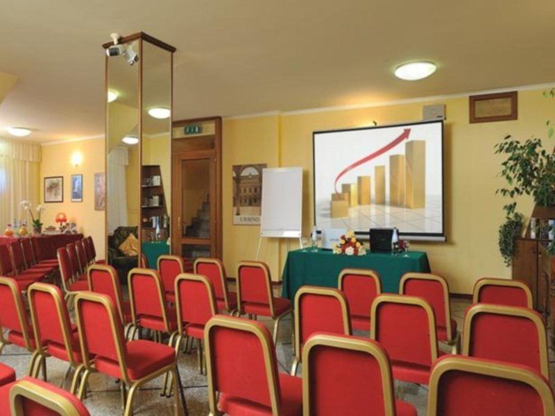 Hotel Bonconte Urbino Esterno foto