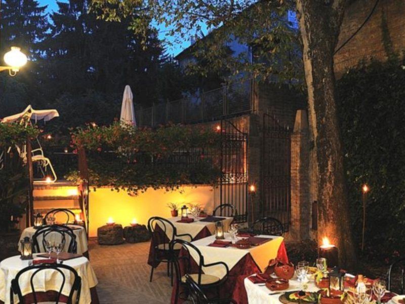 Hotel Bonconte Urbino Esterno foto
