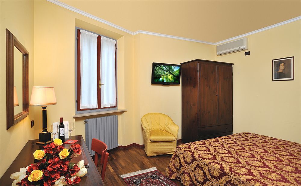 Hotel Bonconte Urbino Esterno foto
