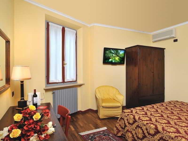 Hotel Bonconte Urbino Esterno foto