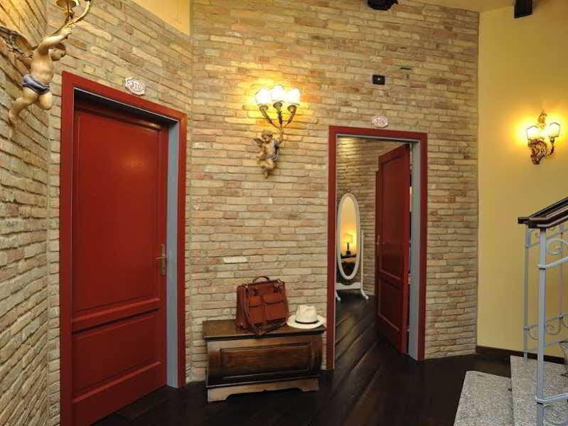 Hotel Bonconte Urbino Esterno foto