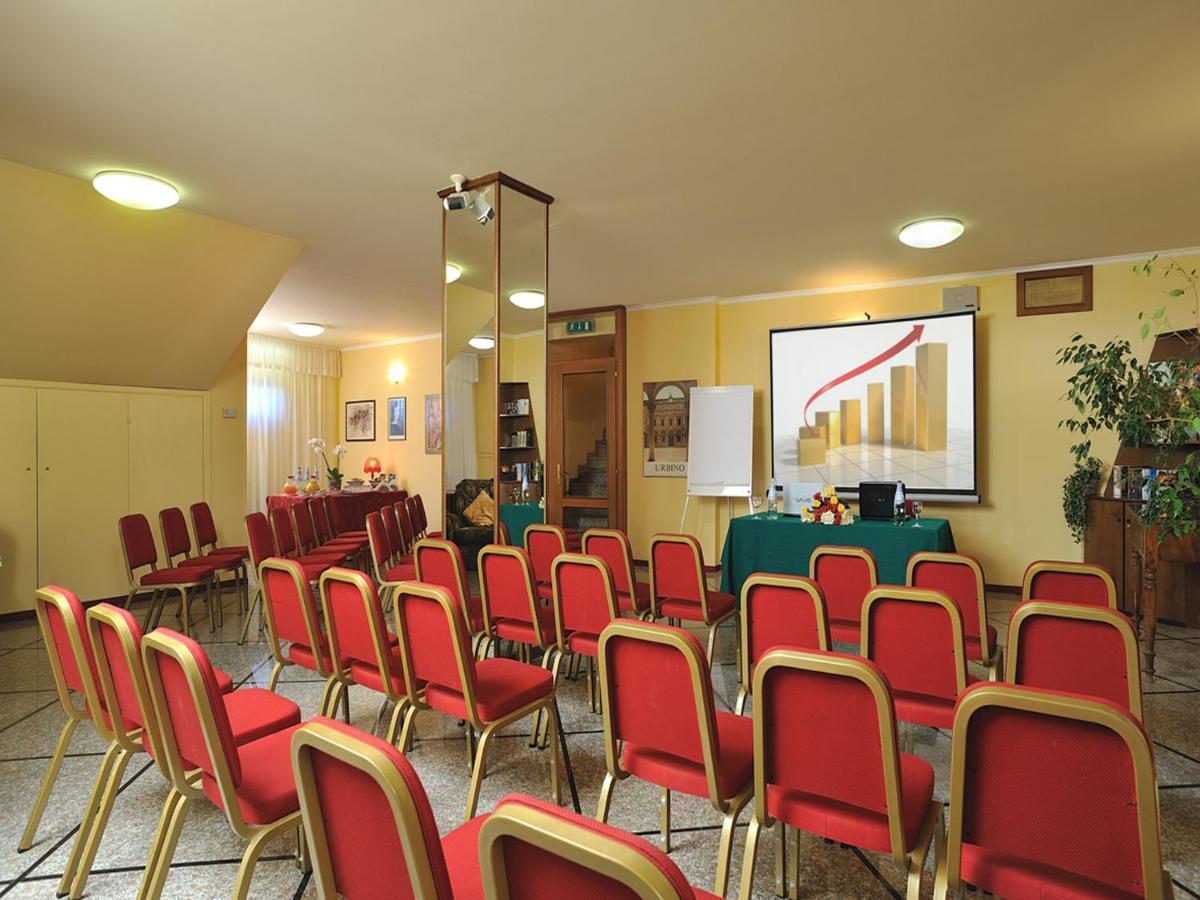 Hotel Bonconte Urbino Esterno foto